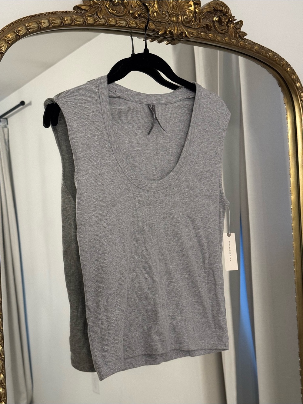 NWT Grey Anthropologie Scoop-Neck Muscle Tank Top in M